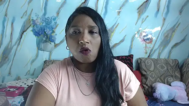 Indian_tracy live XXX chat