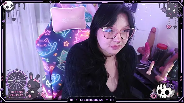 LiloMoon69 live XXX chat