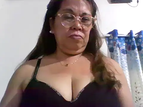 asian_seductive1 Adlı Modelin Canlı XXX Sohbeti