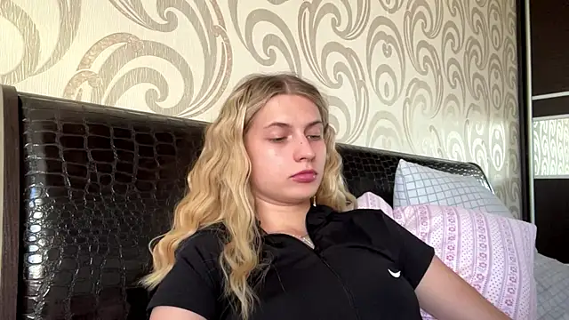 JeneeEady XXX чат на живо