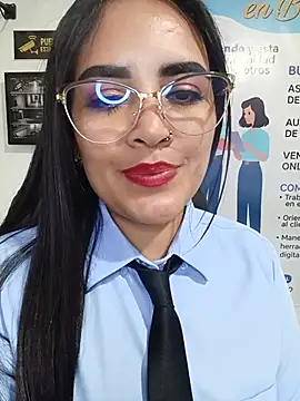 MAYE__13 élő XXX-chatje