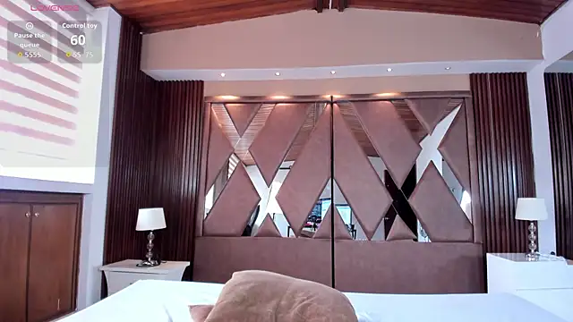 IsabellaaJoness' Live XXX Chat