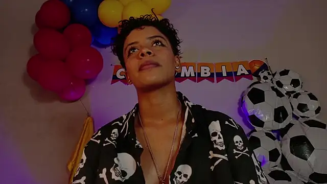 Chat +18 de BeckaBlue ao vivo