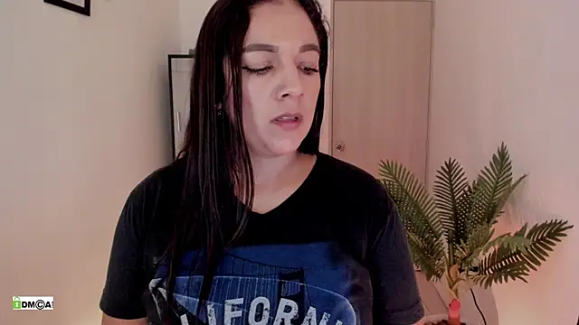 urcute_kitten's Live XXX Chat