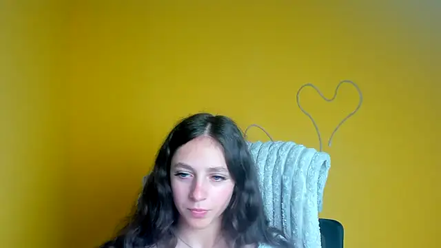 KissMeJulia's Live XXX Chat