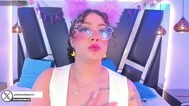 Chat +18 de antonelllepiercee ao vivo