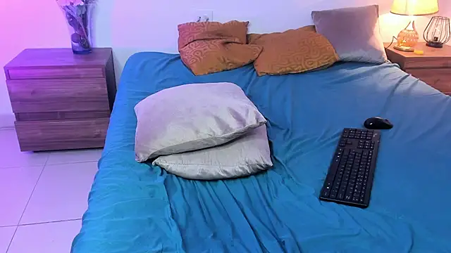 Alazbel8 Adlı Modelin Canlı XXX Sohbeti