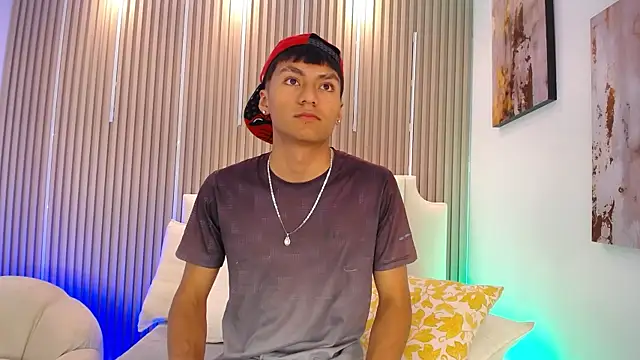 AdrianStark_ – Naživo XXX chat
