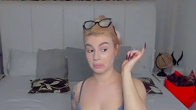 RaisaHot élő XXX-chatje