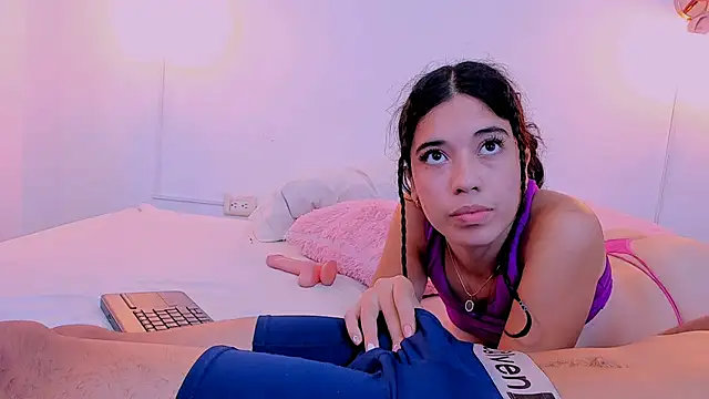 Chat XXX ao vivo de VelvetTemptation_