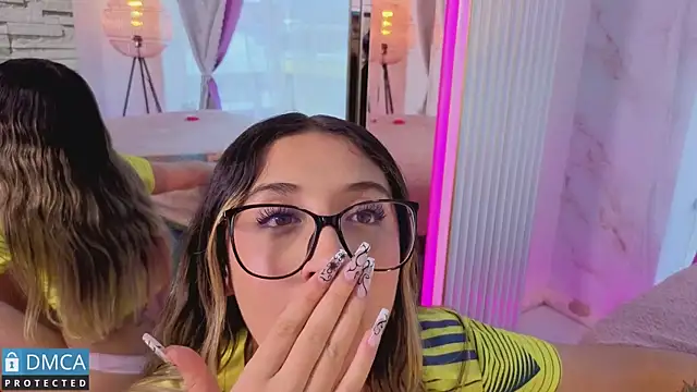 isa_sweet1_'s Live XXX Chat