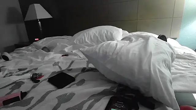 Ig0tme4lif3's Webcam Show