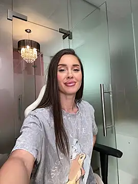 Anya-Ray Live XXX Chat