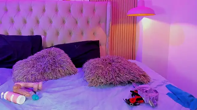 Violetaruizz Chat XXX live