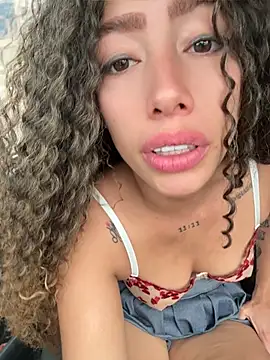 roxyrougee Chat XXX live