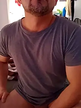 Chat XXX en directo de Bradd_32