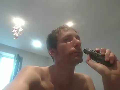 XXX chat uživo modela iLoveElusiveCats