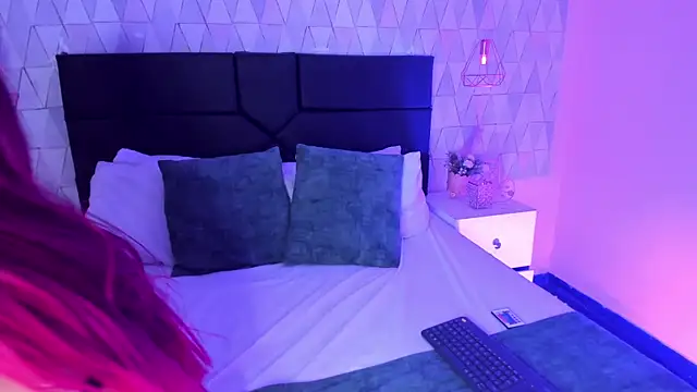XXX chat uživo modela EmeelyMuller