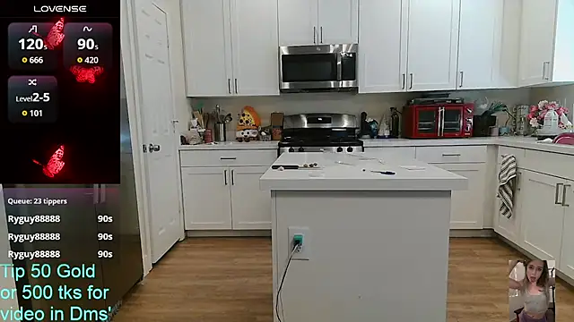 Živý XXX chat Blondiewithanass