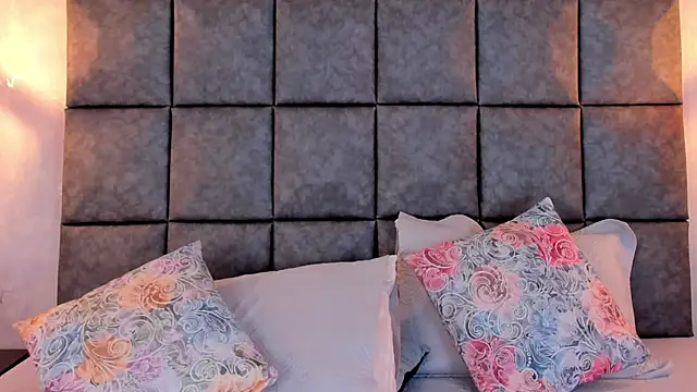 Roseaurora XXX чат на живо
