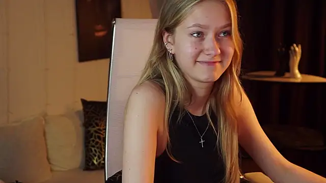 EveMundie's Live XXX Chat