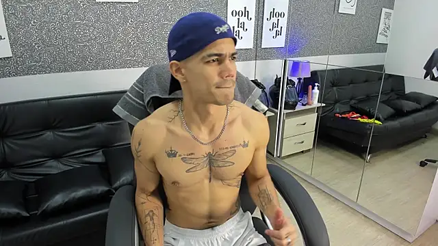 XXX chat uživo modela Jared_Cole
