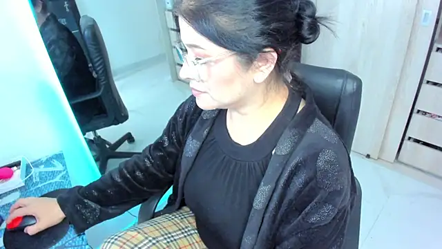 XXX chat uživo modela BellaFlaming