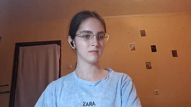 Katelemon élő XXX-chatje