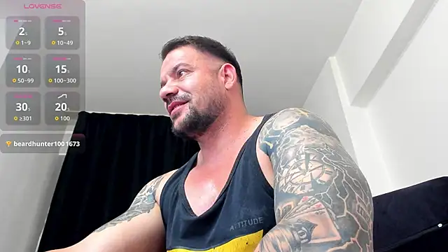 musclemonster31 在線直播表演