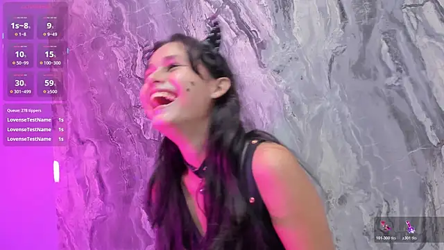 luly_dreams live XXX chat