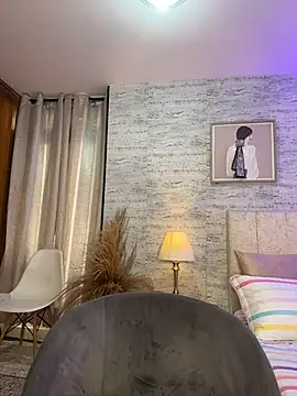 HoneyMollyX XXX чат на живо