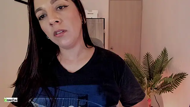 urcute_kitten live XXX chat