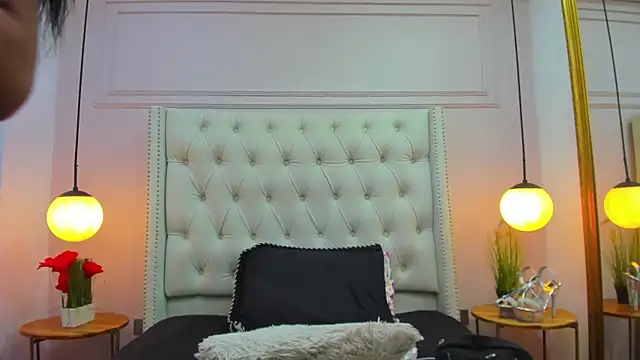 Chat XXX ao vivo de MiiaRestrepo