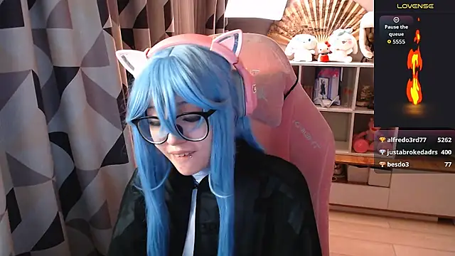 SaxonDibs live XXX chat
