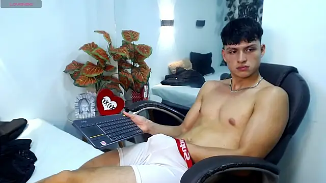 drago_ivan élő XXX-chatje