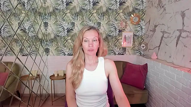 NancyGrace Adlı Modelin Canlı XXX Sohbeti