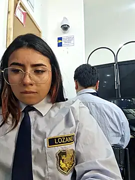 Angela__05 Adlı Modelin Canlı XXX Sohbeti