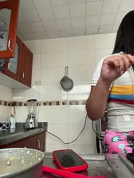 Lucyfer-fire Adlı Modelin Canlı XXX Sohbeti