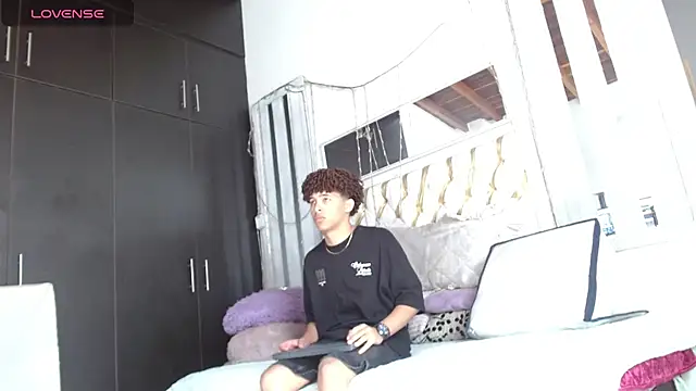 Chat XXX Live ian_smith_