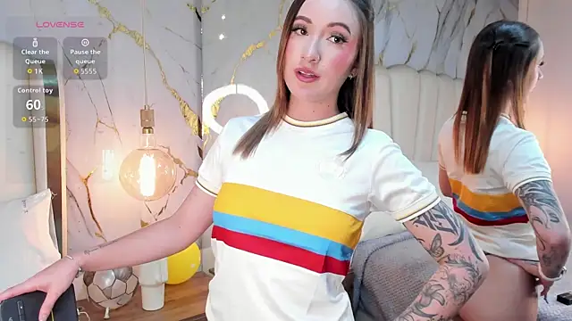 Hannah_Lane Adlı Modelin Canlı XXX Sohbeti
