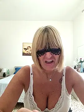 Gattina74 – Naživo XXX chat