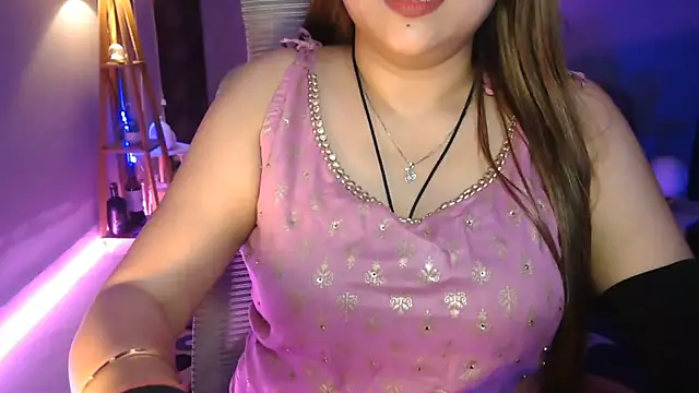 Mitikaa Live XXX Chat