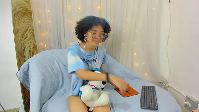 Chatroom XXX en direct de damianna_