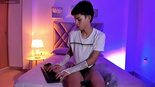 Živý XXX chat Baby_noahtt