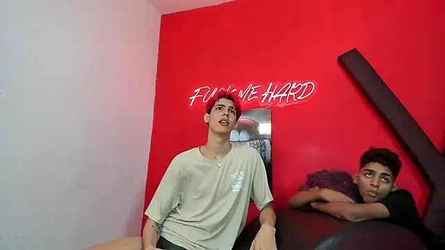TWINKS_FRIENDS Webcam Show