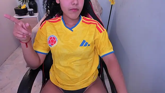 AriaVega XXX чат на живо