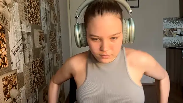 HellyRay élő XXX-chatje