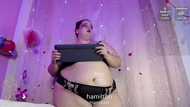 Chat XXX en directo de HECATE_23