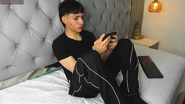 SamBlack_ Adlı Modelin Canlı XXX Sohbeti