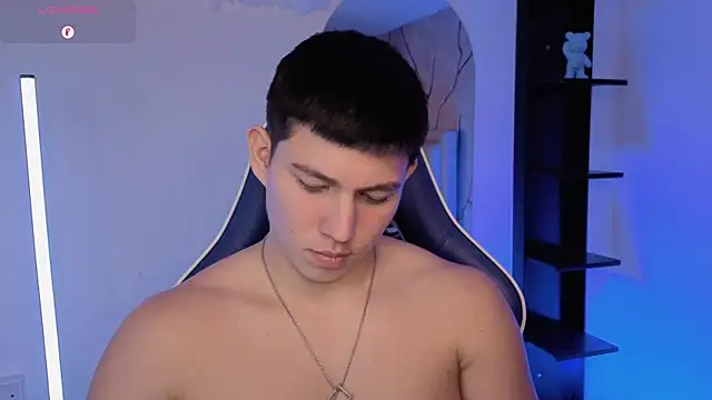 JamesCr_ Adlı Modelin Canlı XXX Sohbeti